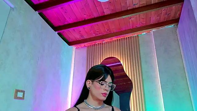 Taurito    online show from April 2026 01:42:02 AM