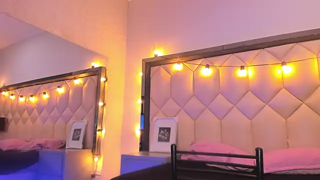 Scarletbigbug online show from January 2026 11:26:01 AM