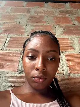 britanyxxs online show from November 2025 07:35:01 PM