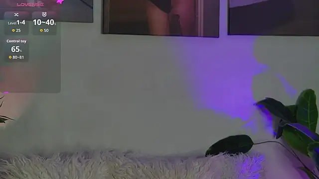 AlysonHuxley  online show from April 2026 06:59:02 PM