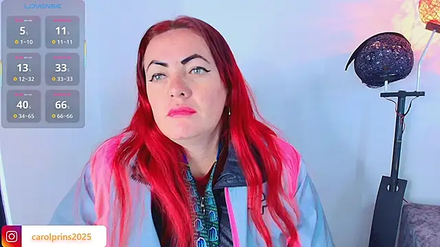 carolinhe  online show from November 2025 11:54:01 AM