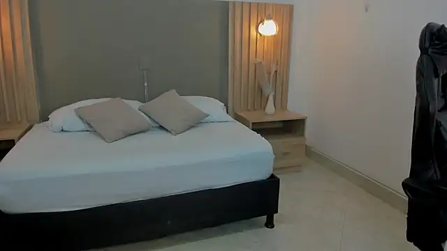 carlina 15 online show from December 2025 12:12:02 PM