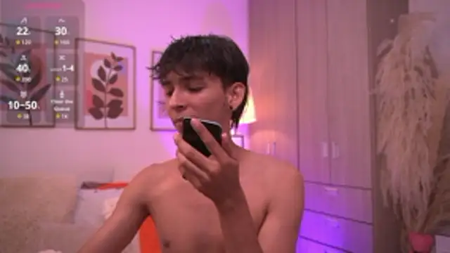 Sebas cat online show from December 2025 01:44:01 AM