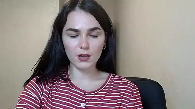 Silviaa a online show from October 2025 06:32:02 PM