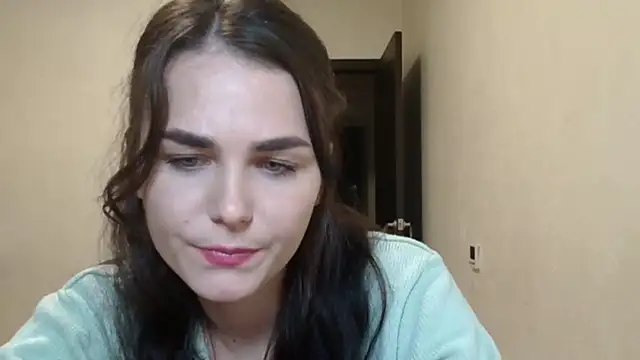 Silviaa a online show from November 2025 08:08:02 PM