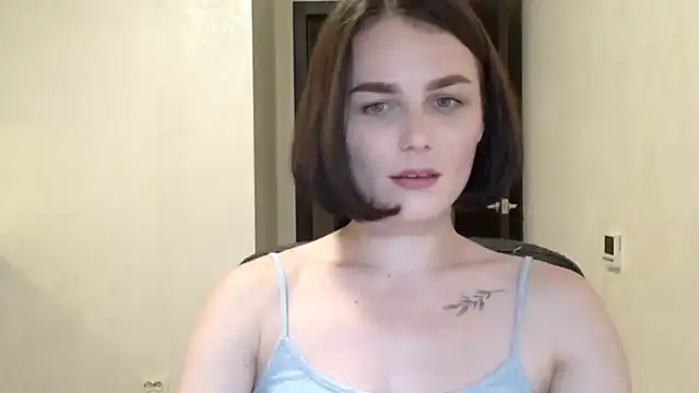 Snapshot of Silviaa_a chatting on June 2026 08:33:01 PM Silviaa a online show from June 2026 08:33:01 PM