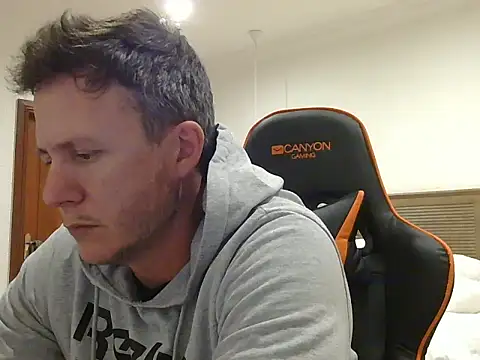 TroyDieselXXX online show from April 2026 06:10:01 PM