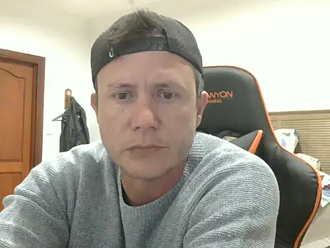 TroyDieselXXX online show from June 2026 06:09:02 PM