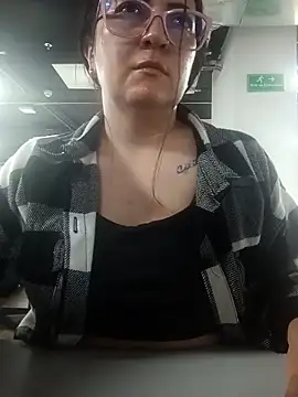 Romina693 online show from November 2025 06:33:02 AM