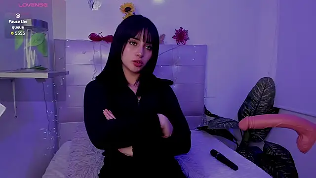 Anna Blade  online show from January 2026 01:47:02 PM