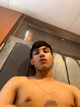 Snapshot of cody_fox10 chatting on September 2025 06:53:01 PM cody fox10 online show from September 2025 06:53:01 PM