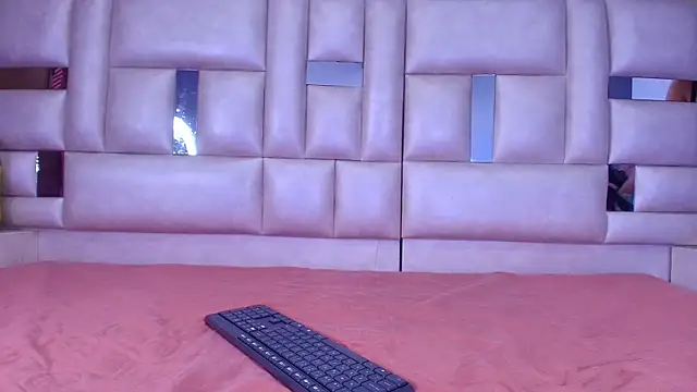 emmacurvy online show from September 2025 03:06:02 AM