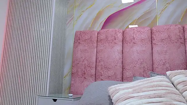 emmacurvy online show from March 2026 03:06:02 AM