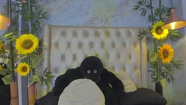 LittleeJaz online show from November 2025 01:46:01 PM