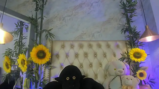 LittleeJaz online show from May 2026 05:05:02 AM