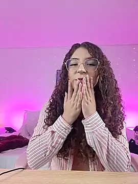 Snapshot of hannacutegod chatting on September 2025 07:10:01 AM hannacutegod online show from September 2025 07:10:01 AM