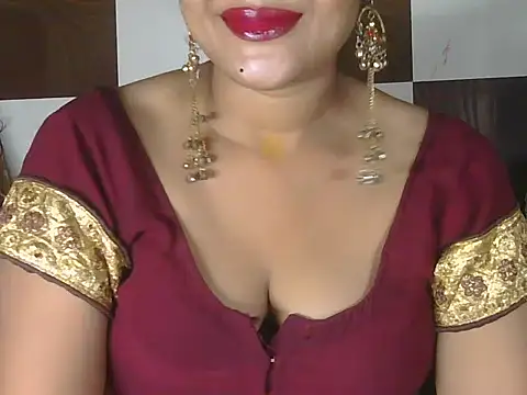 Snapshot of hotee_bhabi chatting on July 2026 07:50:01 AM hotee bhabi online show from July 2026 07:50:01 AM