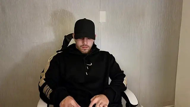 Ades Lowe online show from October 2025 11:42:02 AM