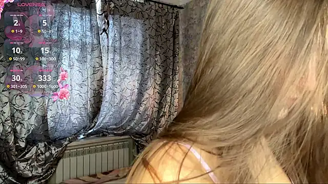 LoraDavi online show from February 2026 07:24:01 AM