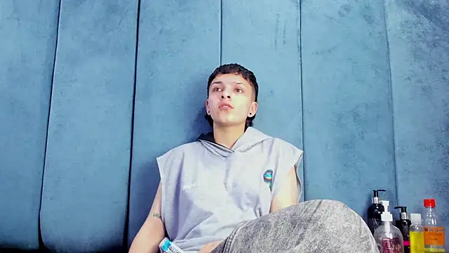 Megan Thompson  online show from February 2026 02:22:01 AM