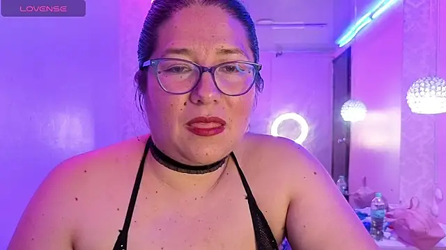 Snapshot of scarlett_widow_ chatting on May 2026 03:36:01 AM scarlett widow online show from May 2026 03:36:01 AM