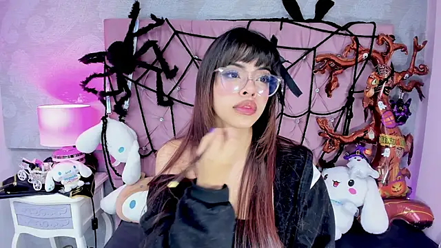 ZarahQueen online show from October 2025 10:32:02 PM