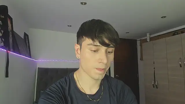 stevve 14 online show from October 2025 04:12:01 AM