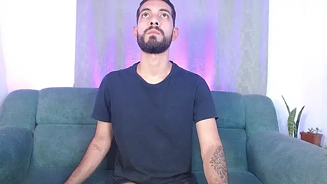 Snapshot of ReyPablo1 chatting on October 2025 10:18:02 PM ReyPablo1 online show from October 2025 10:18:02 PM