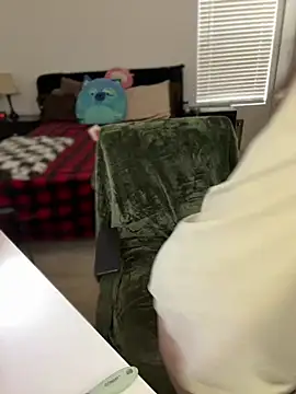 Alix Valentine online show from February 2026 05:38:01 PM