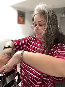 Alix Valentine online show from March 2026 04:21:01 PM