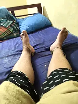 Villageanuty online show from October 2025 12:06:02 PM