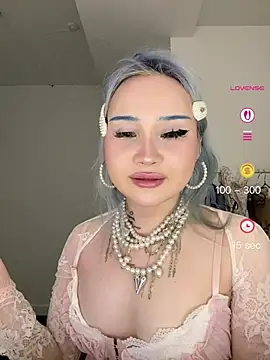 Snapshot of AsiaVegas chatting on May 2026 10:53:01 AM AsiaVegas online show from May 2026 10:53:01 AM