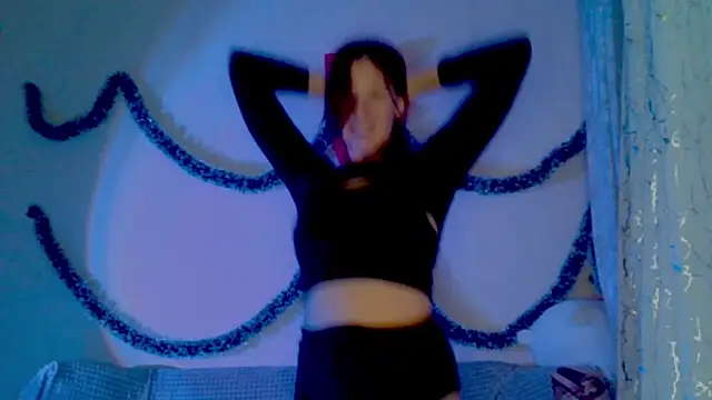 Lily Ember online show from January 2026 06:33:01 PM