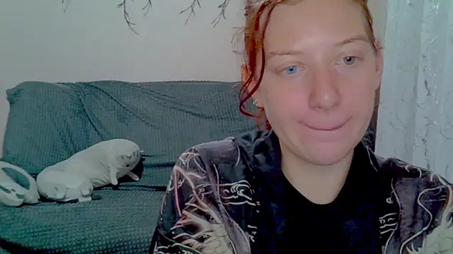 Lily Ember online show from March 2026 08:01:01 PM