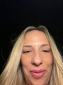 SweetBella95  online show from July 2026 11:00:01 PM