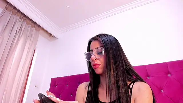 cattaleya villalobos online show from October 2025 01:44:01 PM