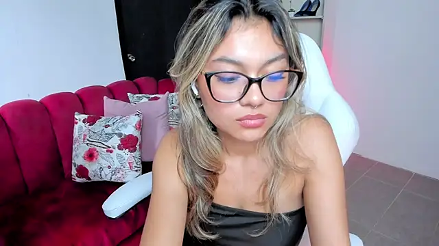 Tatiana mendoza online show from September 2025 04:30:02 PM