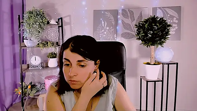 MartaEdams online show from June 2026 06:52:02 AM