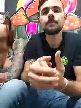 parejajuguetona420 online show from November 2025 03:17:01 AM