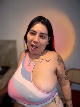 Snapshot of victoria_amatista_ chatting on May 2026 03:33:02 PM victoria amatista online show from May 2026 03:33:02 PM