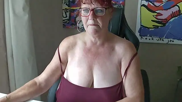 Snapshot of -Curvy- chatting on June 2026 08:53:01 AM -Curvy- online show from June 2026 08:53:01 AM