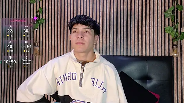 Felipe boy1 online show from October 2025 03:38:02 AM