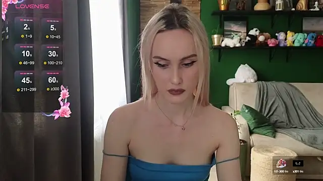 Snapshot of Belle_Vill3575 chatting on September 2025 10:17:02 AM Belle Vill3575 online show from September 2025 10:17:02 AM