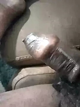 Curvy Pounder online show from November 2025 12:49:01 AM