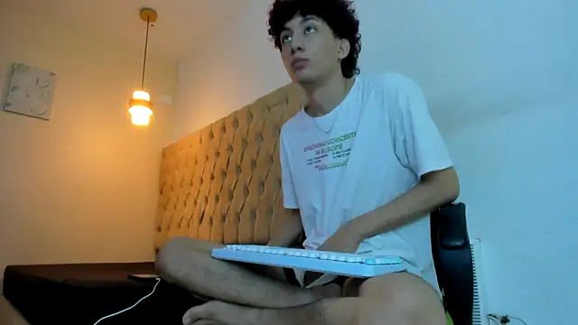 Darkknightx01 online show from February 2026 01:28:01 AM