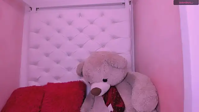 Snapshot of eimy_skinny_ chatting on April 2026 01:20:01 PM eimy skinny online show from April 2026 01:20:01 PM