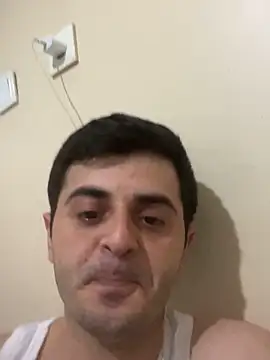 Semihh35 online show from April 2026 05:43:01 AM