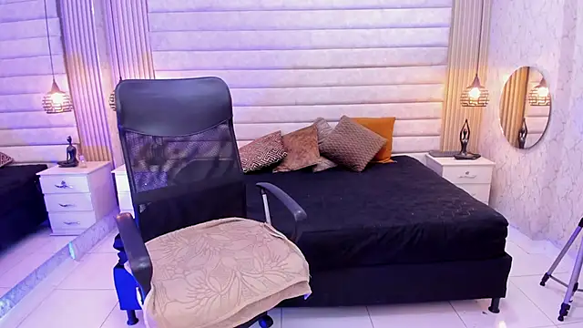 VictoriaaBlair online show from April 2026 06:49:01 PM