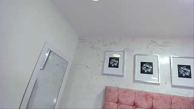 Maddy Mills online show from January 2026 05:16:01 PM