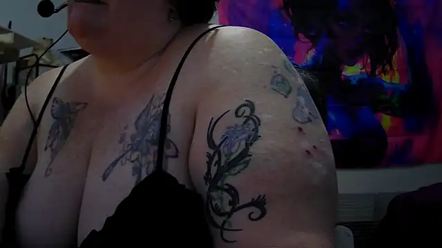 playfulmommy80 online show from October 2025 06:50:02 PM